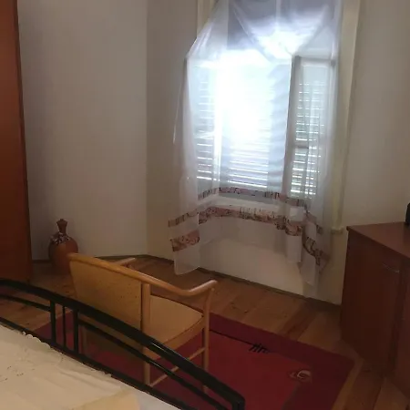 Apartman Island Iz