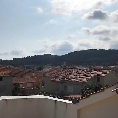 Apartman Island Iz *